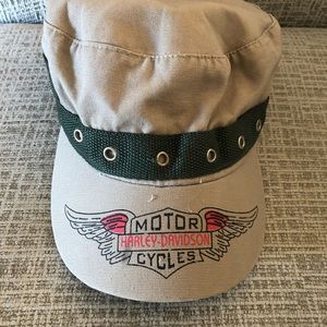 Mens or woman’s Harley Davidson hat.